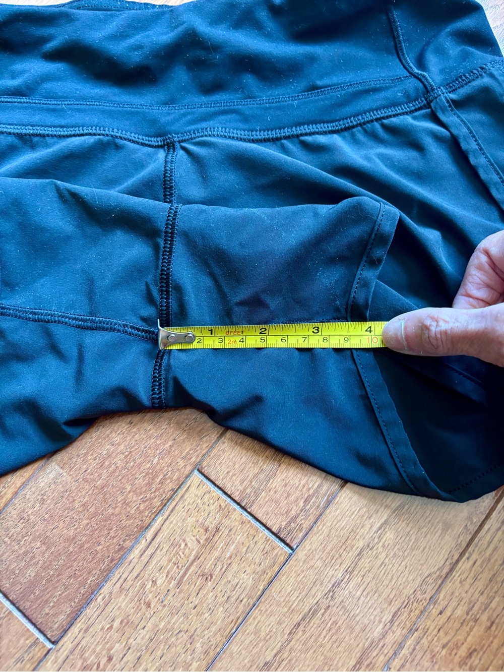 Lululemon Speed Up Shorts 4 in. - Picture 5 of 5